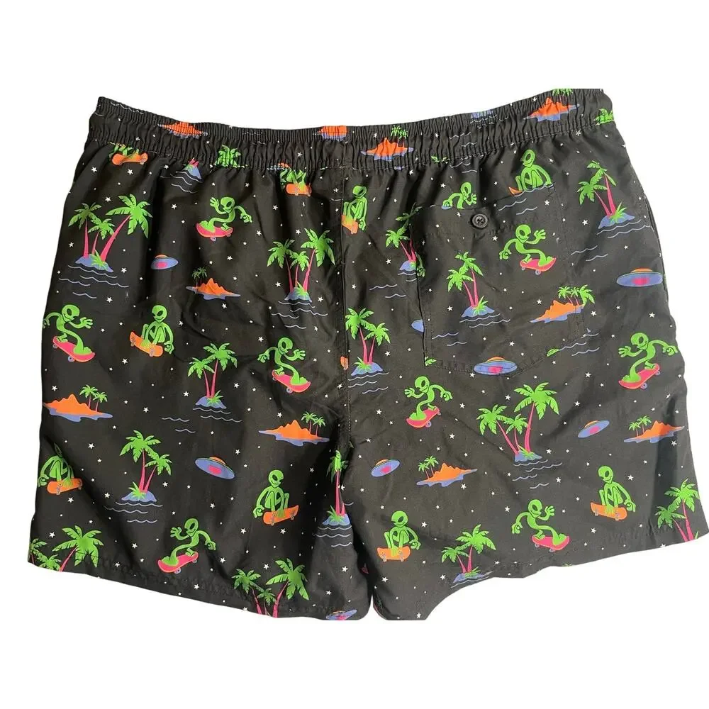 No Boundaries men's swim trunks feature aliens riding skateboards-used G,Size XL
